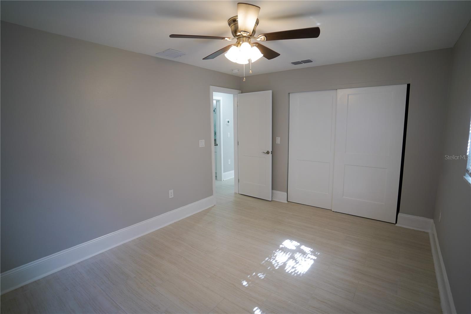Image 14 of 33 For 610 74th Avenue N