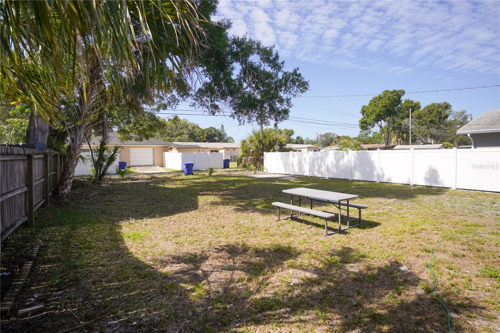 Image 17 of 33 For 610 74th Avenue N