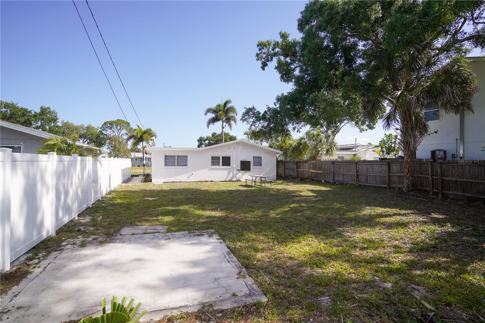 Image 25 of 33 For 610 74th Avenue N