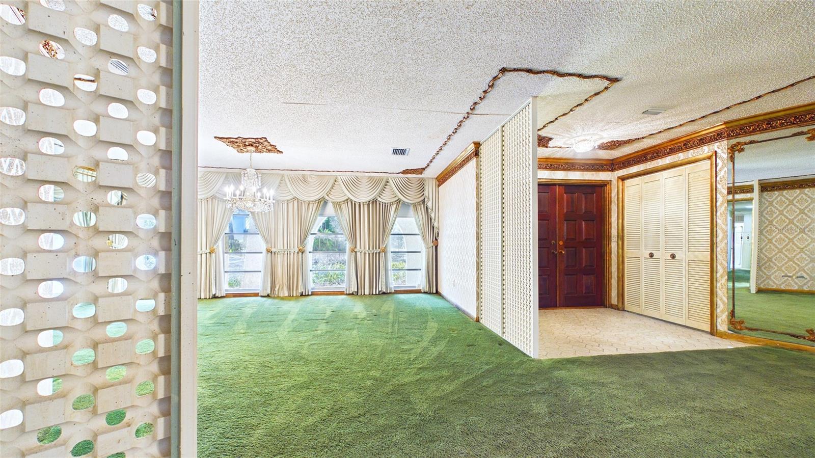 Image 11 of 74 For 1116 Riverhills Drive