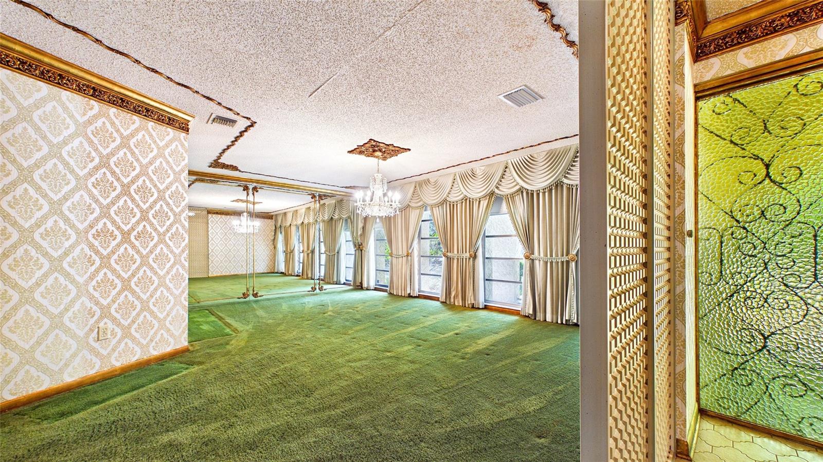 Image 12 of 74 For 1116 Riverhills Drive