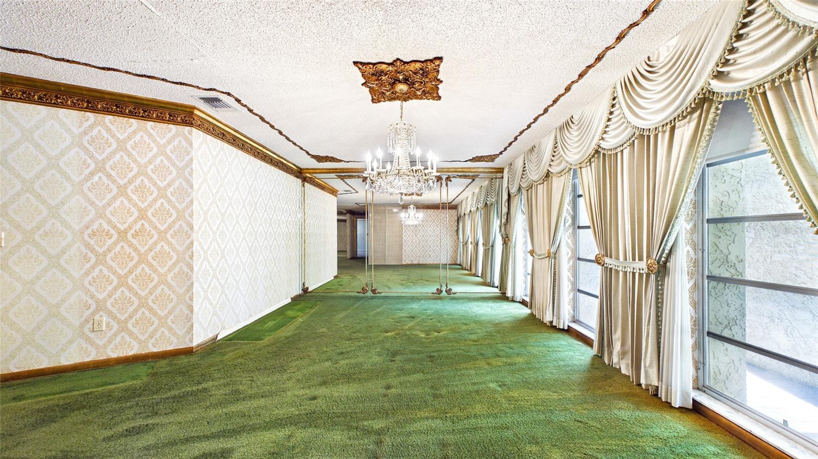 Image 16 of 74 For 1116 Riverhills Drive