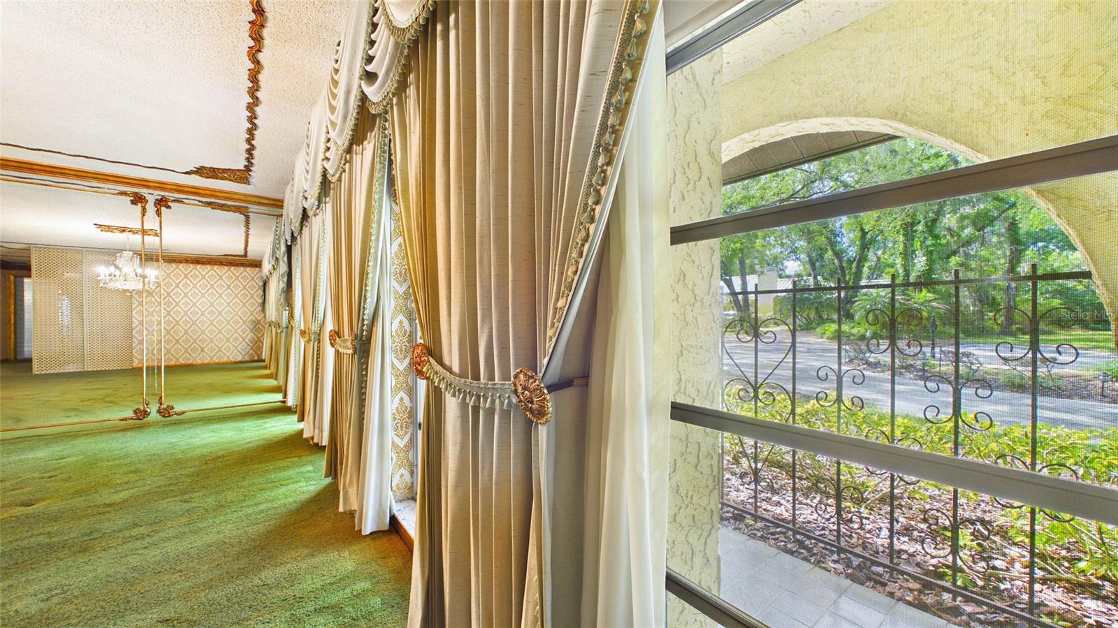 Image 17 of 74 For 1116 Riverhills Drive