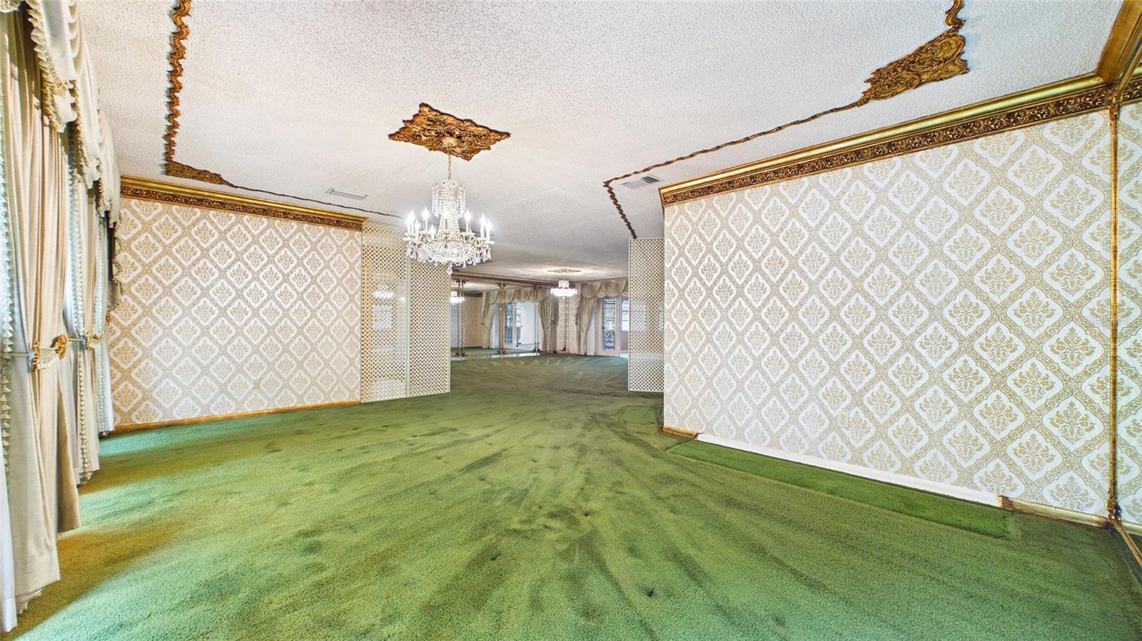 Image 18 of 74 For 1116 Riverhills Drive