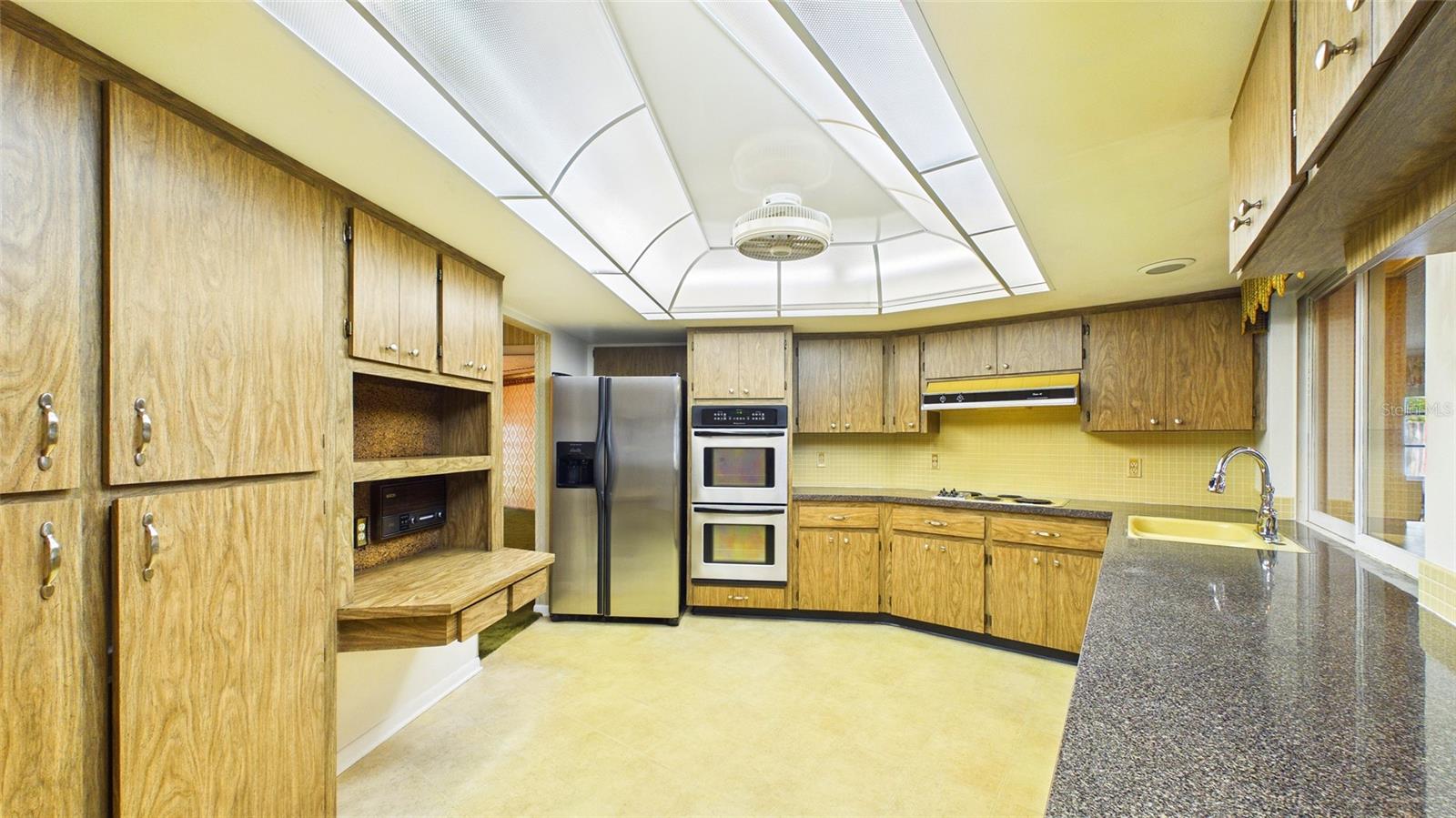 Image 23 of 74 For 1116 Riverhills Drive