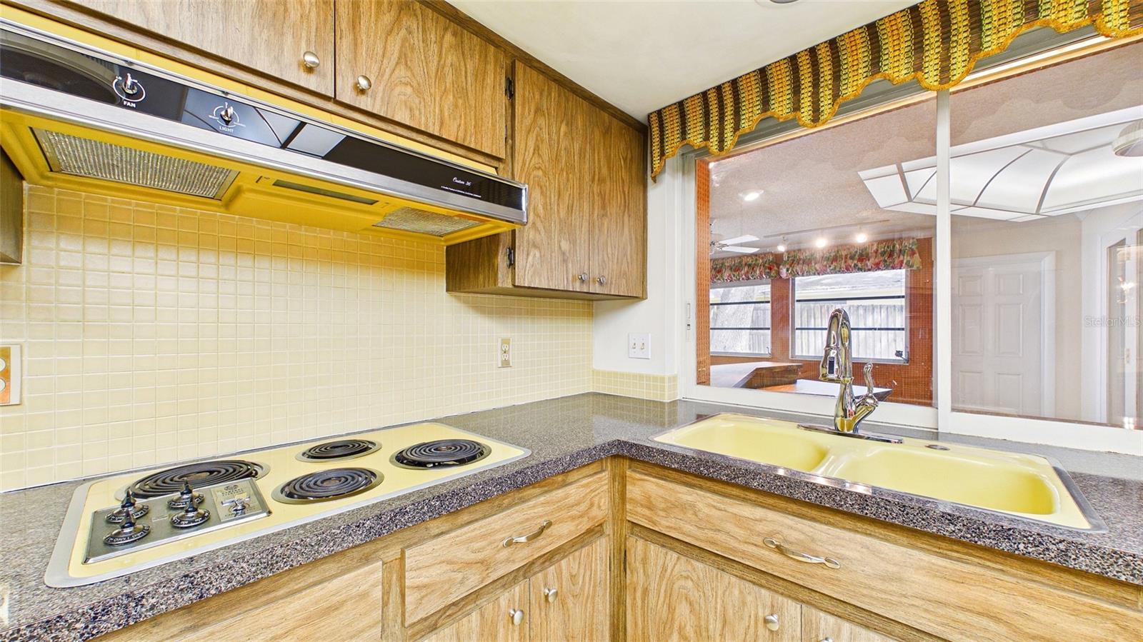 Image 28 of 74 For 1116 Riverhills Drive