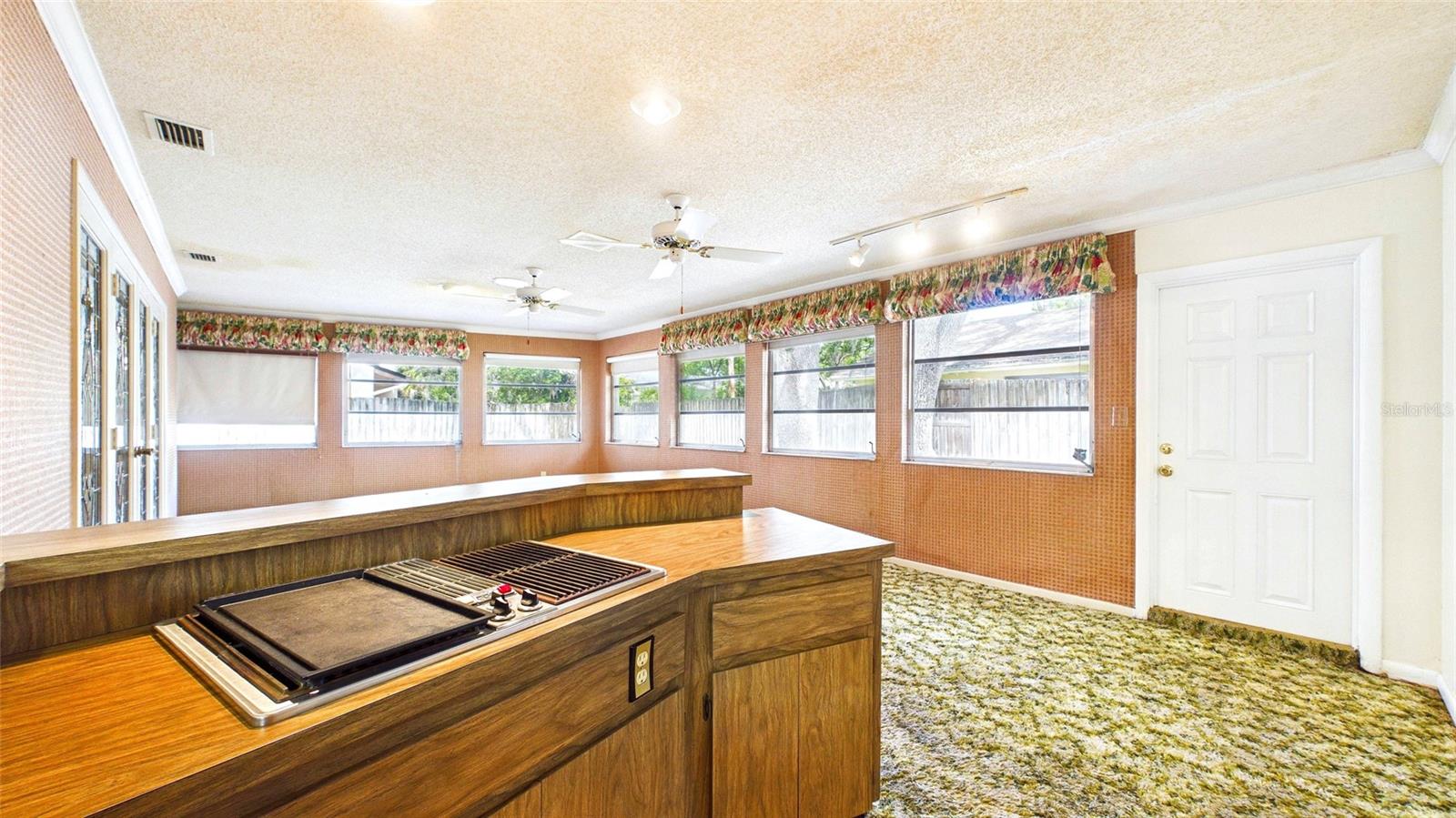 Image 35 of 74 For 1116 Riverhills Drive