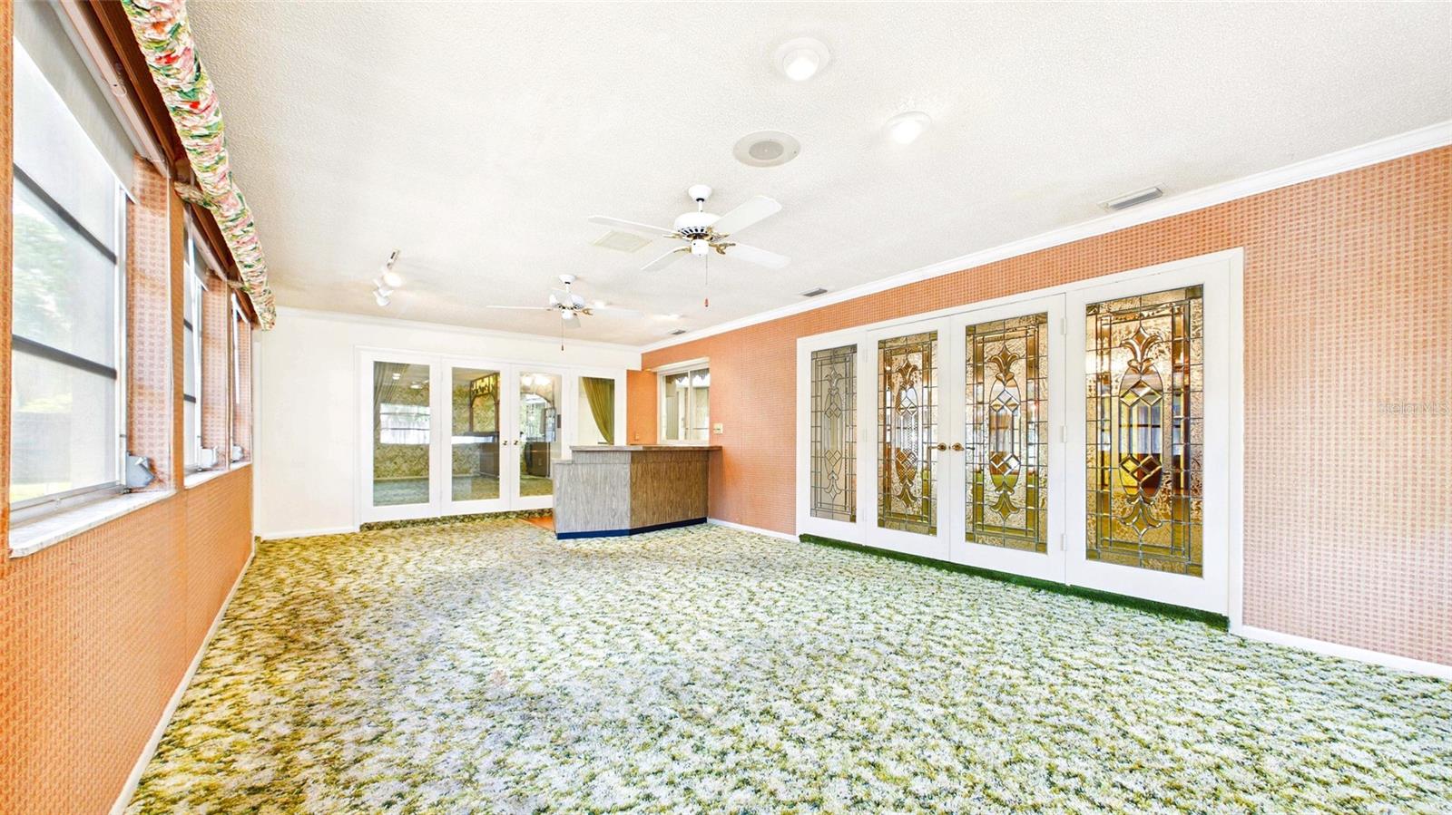 Image 38 of 74 For 1116 Riverhills Drive