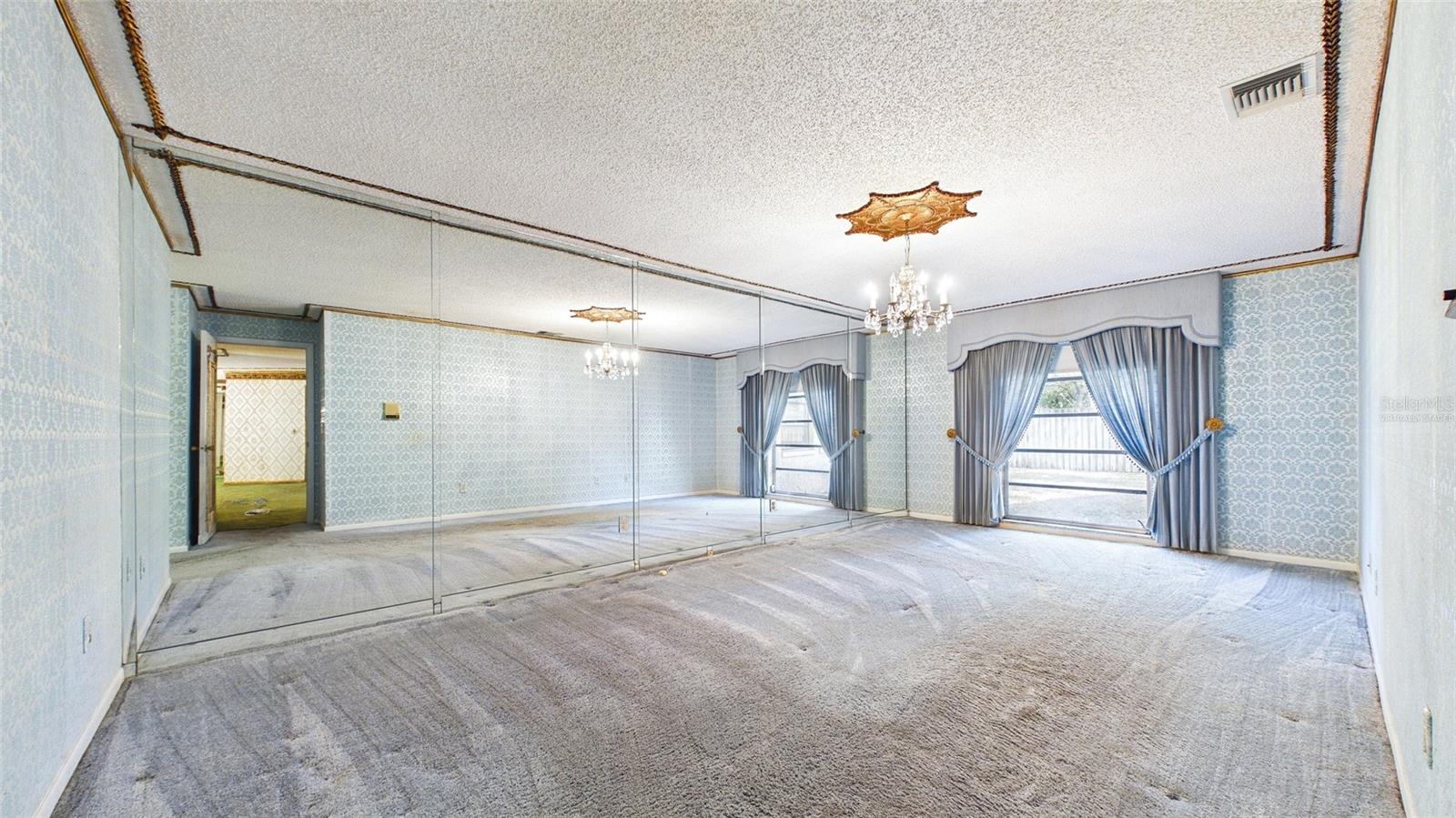 Image 39 of 74 For 1116 Riverhills Drive