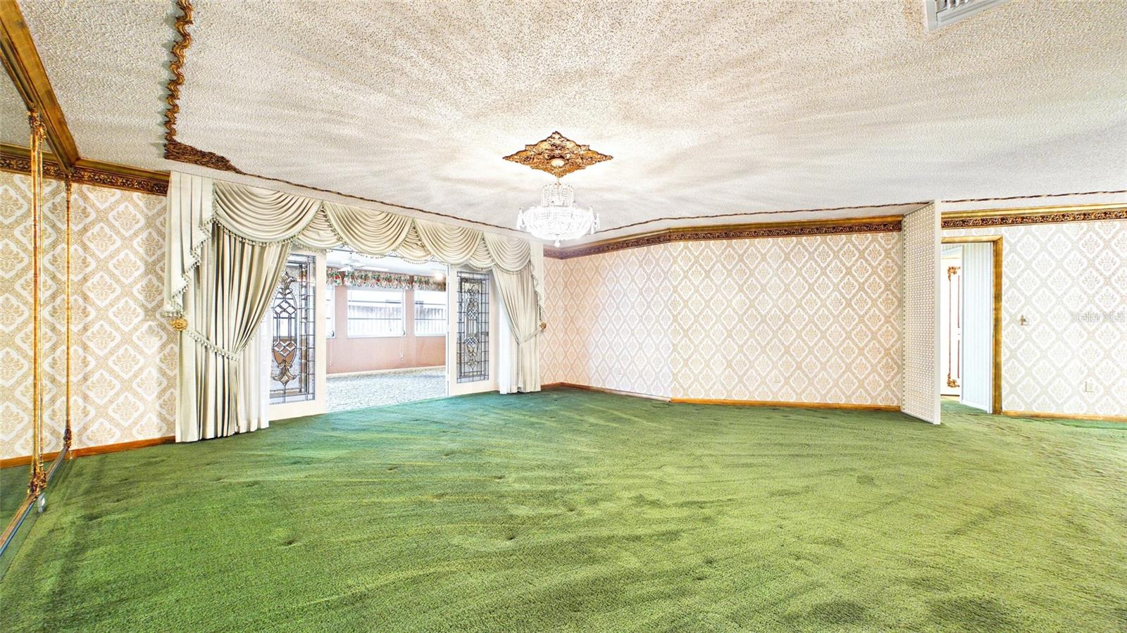 Image 8 of 74 For 1116 Riverhills Drive