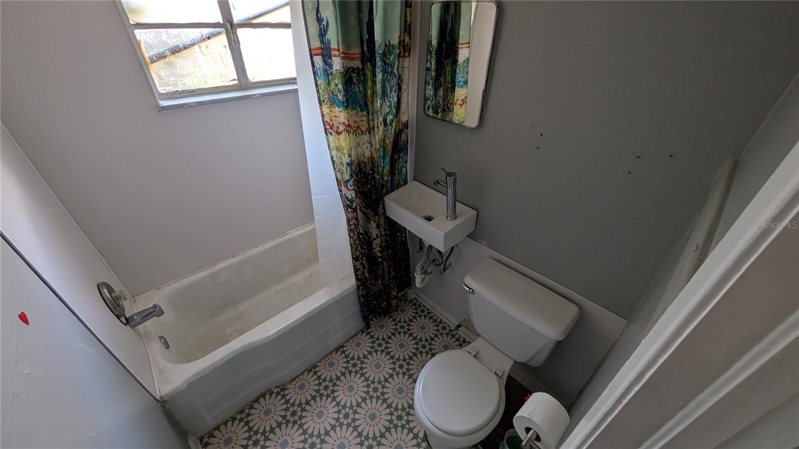 Image 18 of 68 For 2801 Cleveland Street