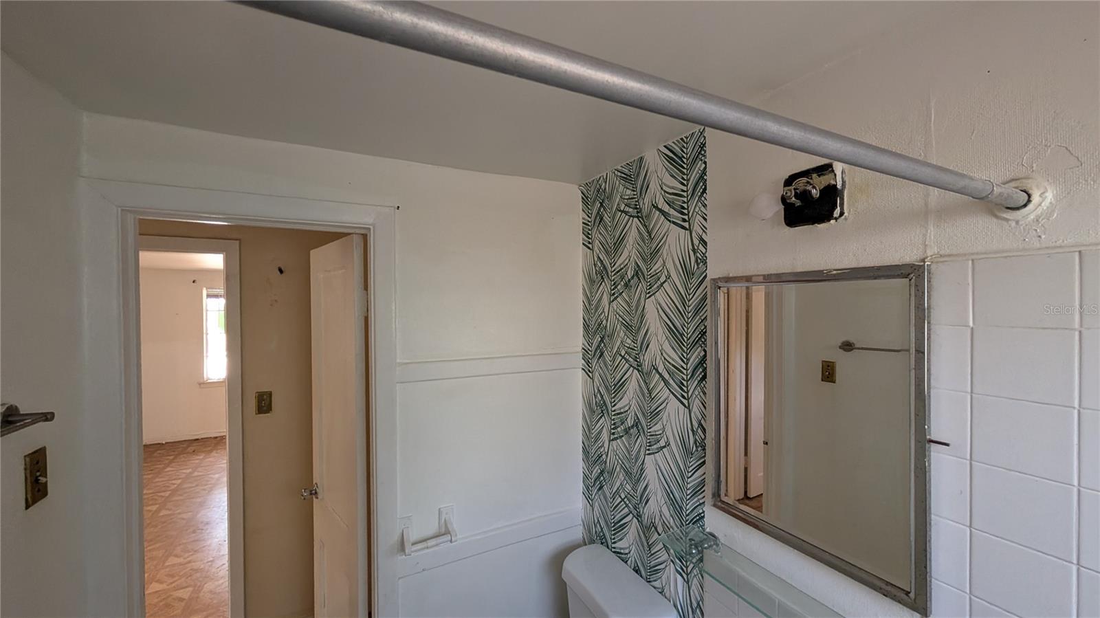 Image 43 of 68 For 2801 Cleveland Street