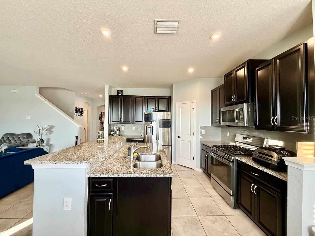 Image 16 of 79 For 12258 Blue Pacific Drive