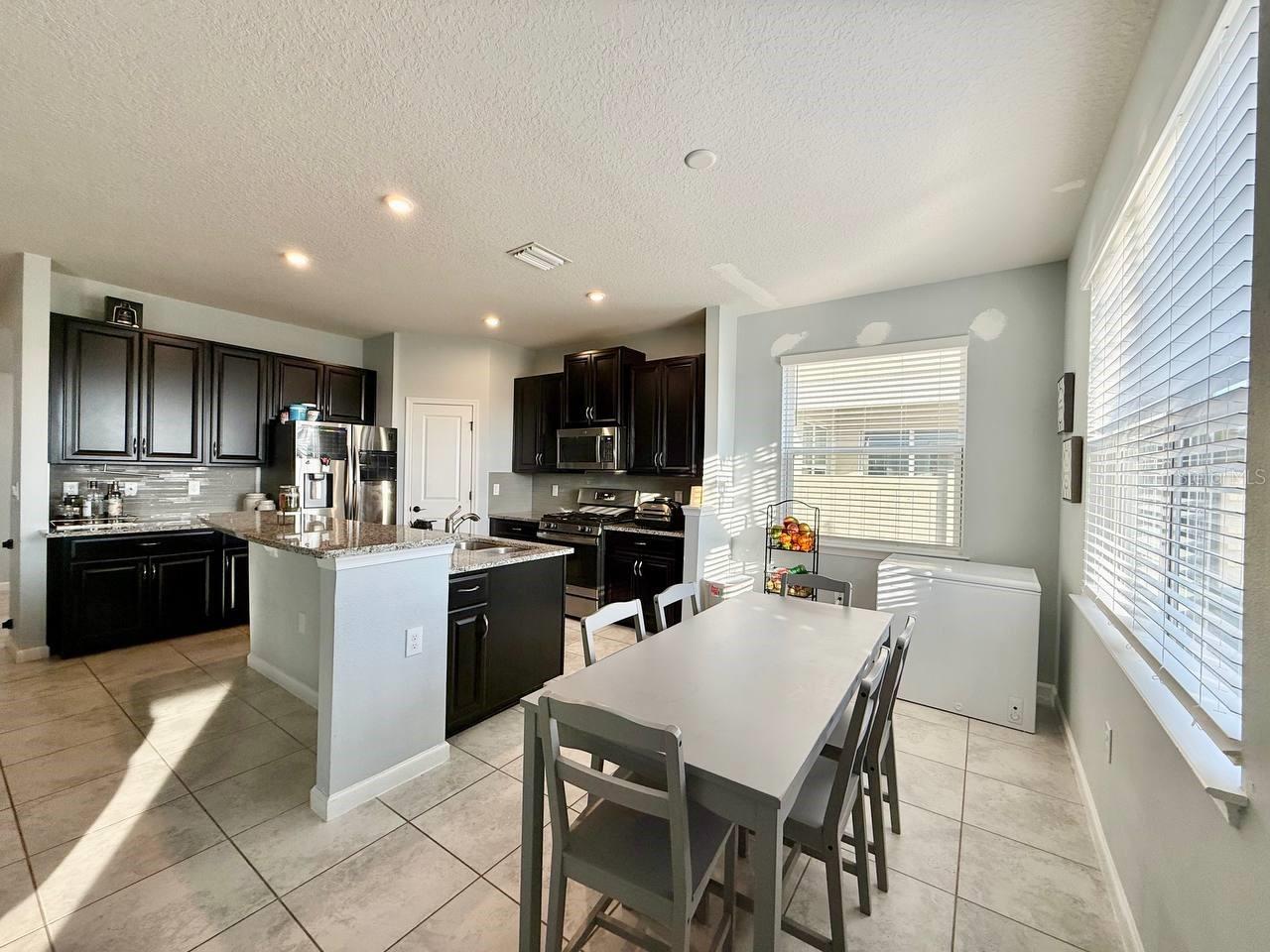 Image 22 of 79 For 12258 Blue Pacific Drive