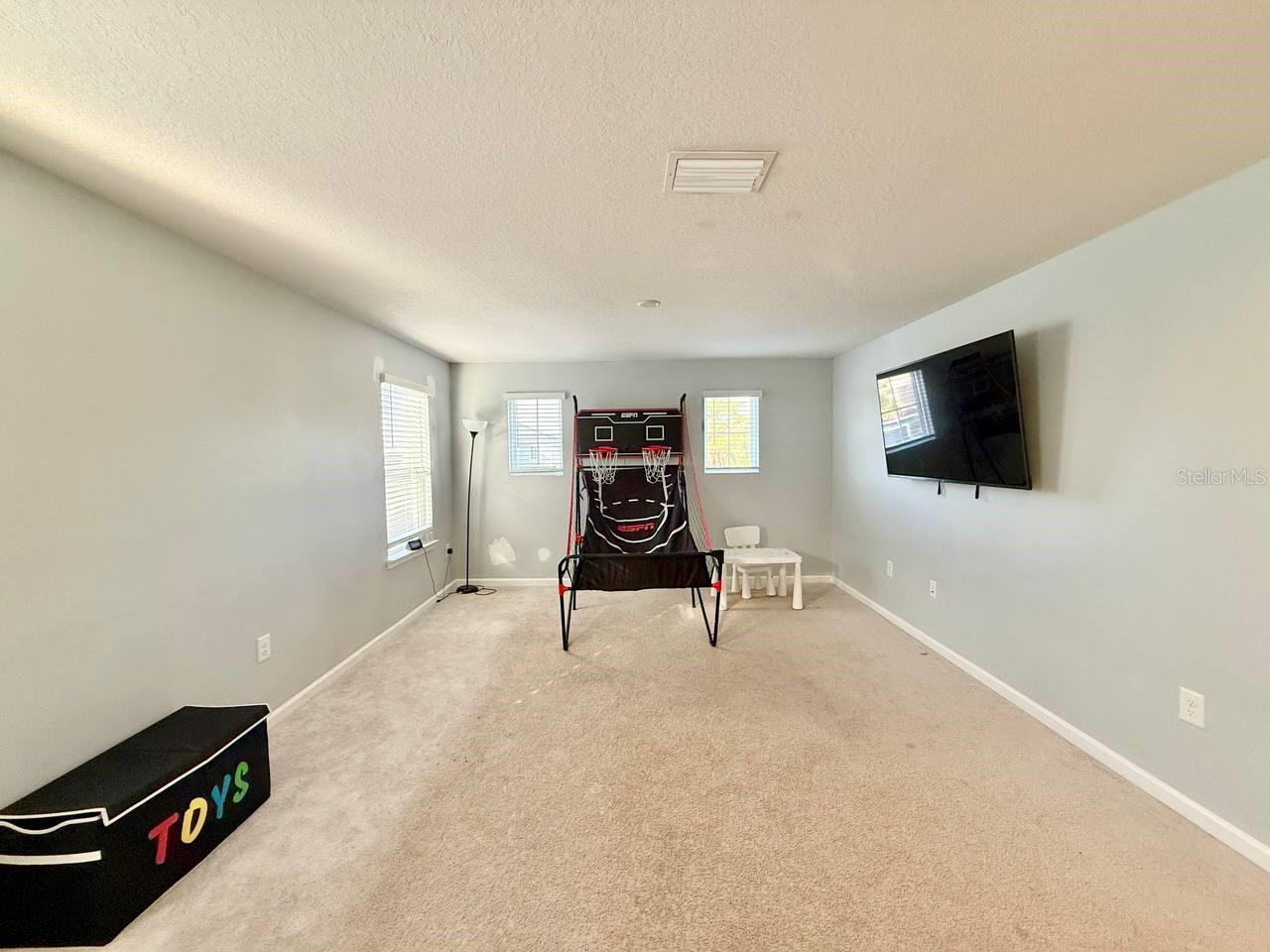 Image 36 of 79 For 12258 Blue Pacific Drive