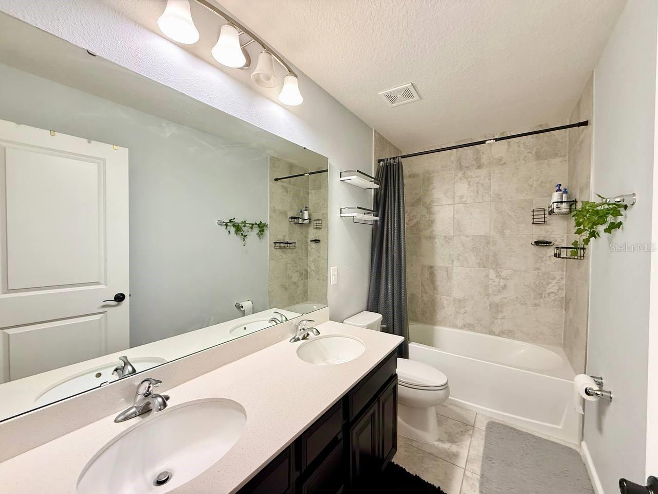 Image 51 of 79 For 12258 Blue Pacific Drive