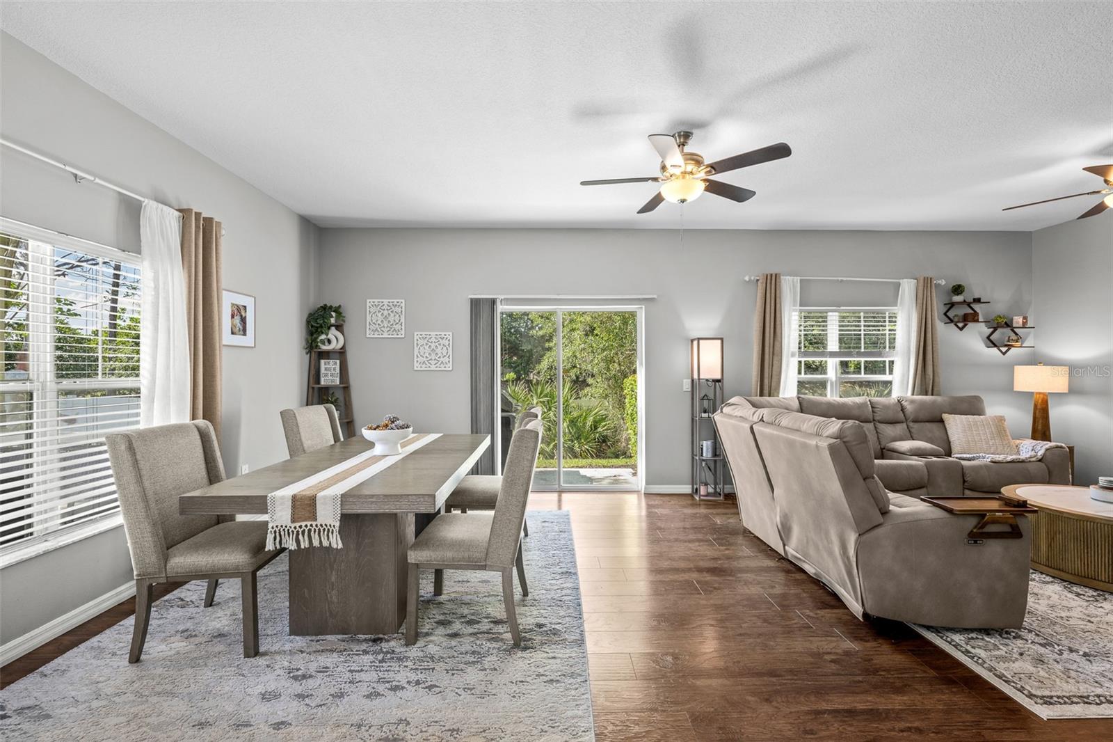Image 10 of 43 For 8519 Broken Willow Court