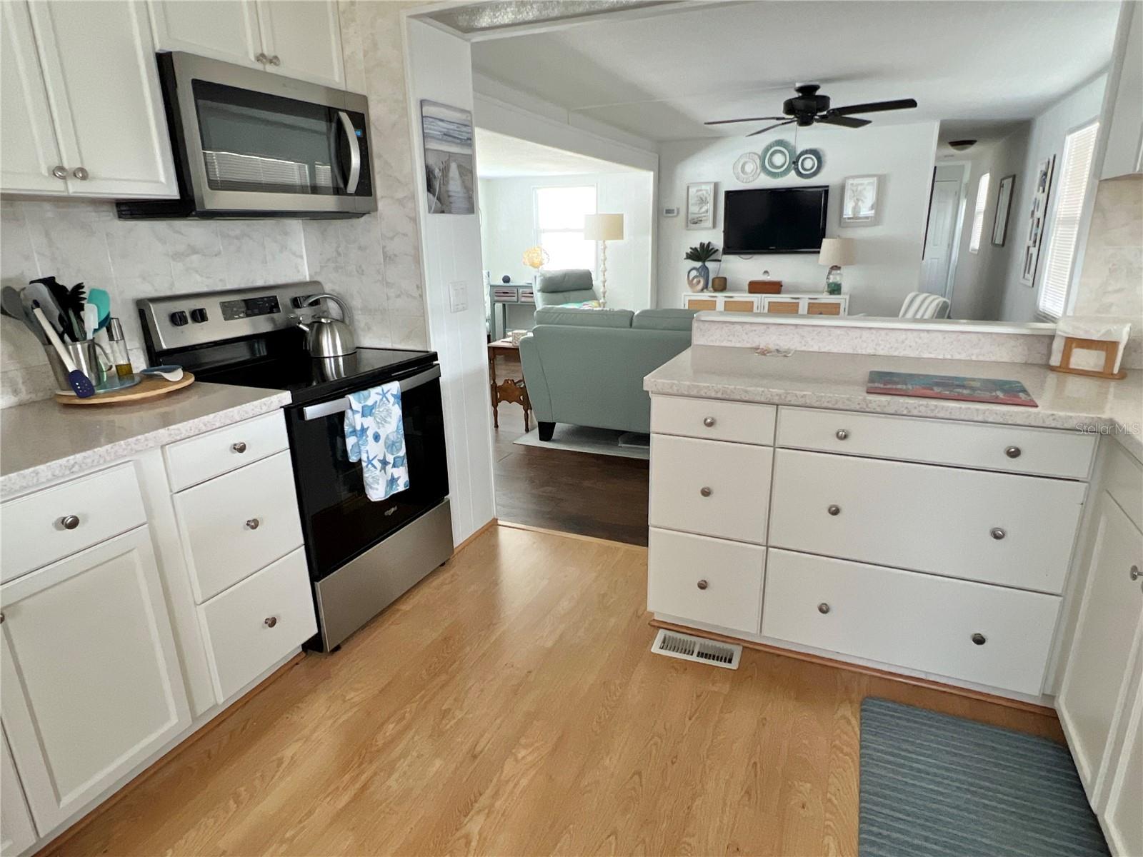 Image 2 of 23 For 614 Mount Key Avenue Ne 631