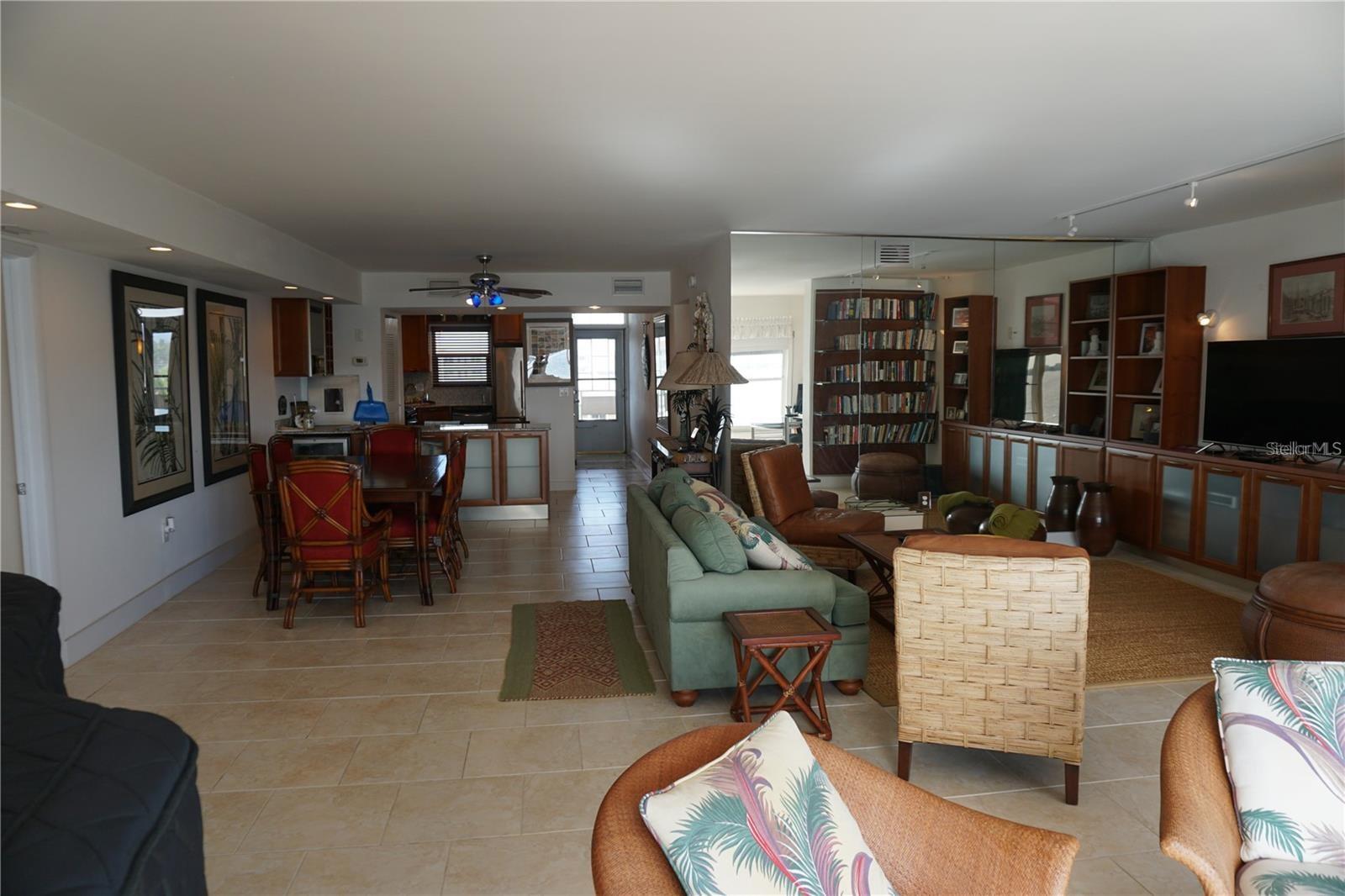 Image 12 of 38 For 5900 Shore Boulevard S 402