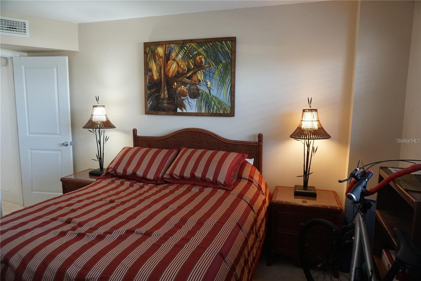 Image 18 of 38 For 5900 Shore Boulevard S 402