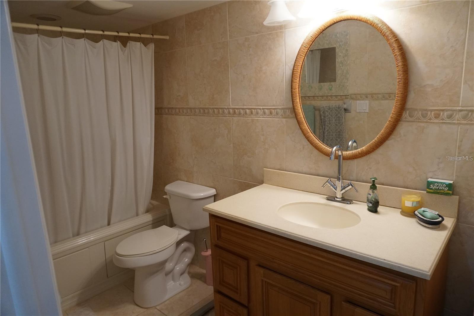 Image 20 of 38 For 5900 Shore Boulevard S 402