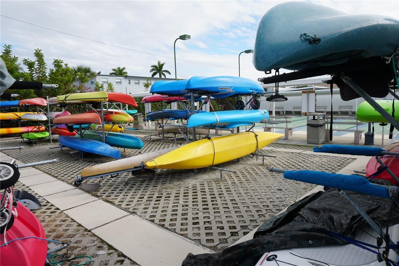 Image 25 of 38 For 5900 Shore Boulevard S 402