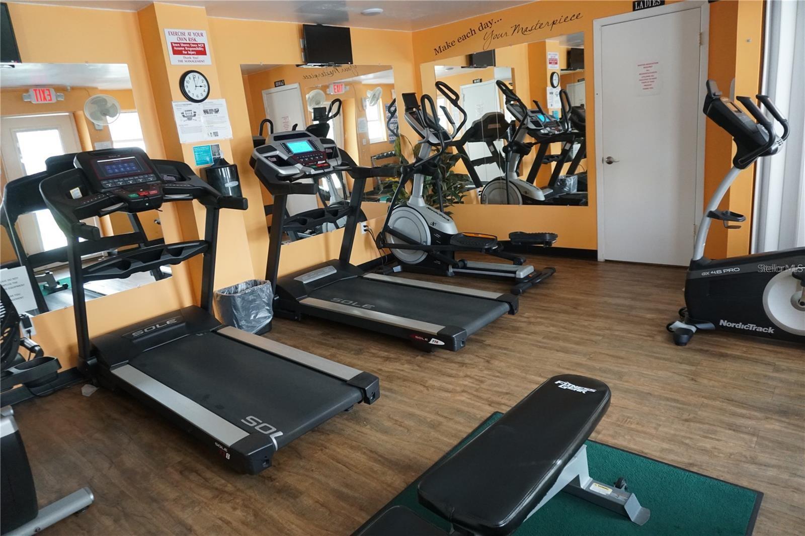 Image 28 of 38 For 5900 Shore Boulevard S 402