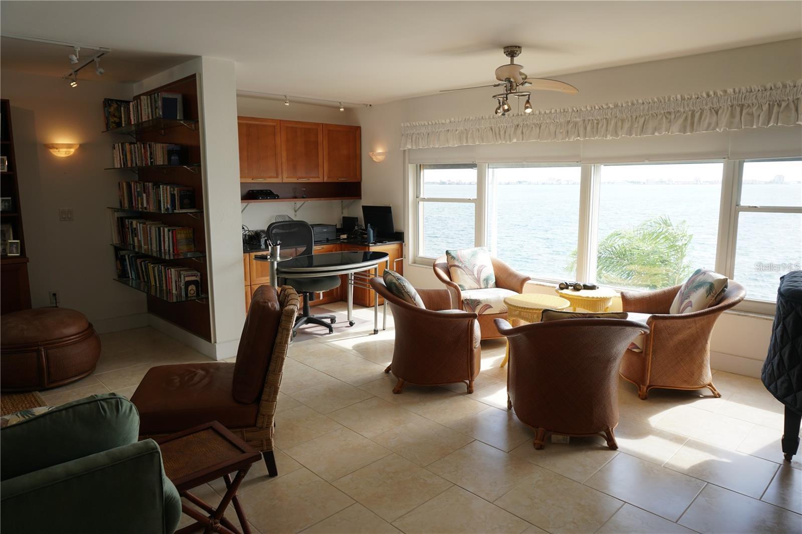 Image 4 of 38 For 5900 Shore Boulevard S 402