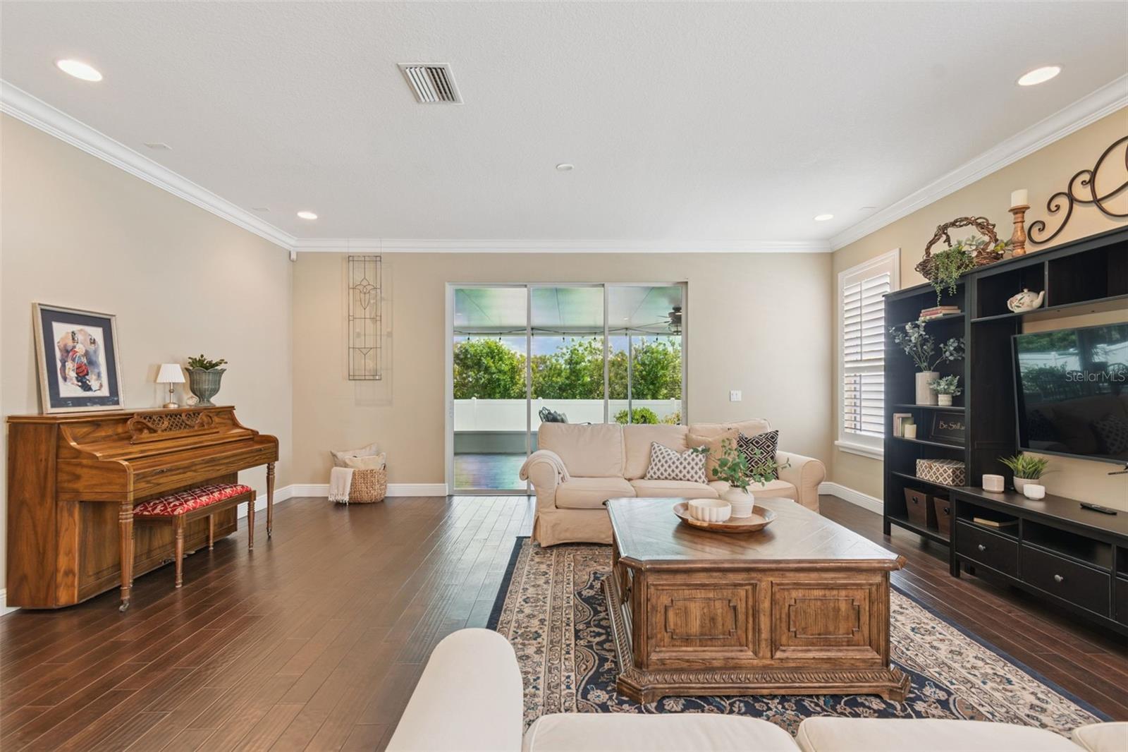 Image 15 of 49 For 4910 Sky Blue Drive