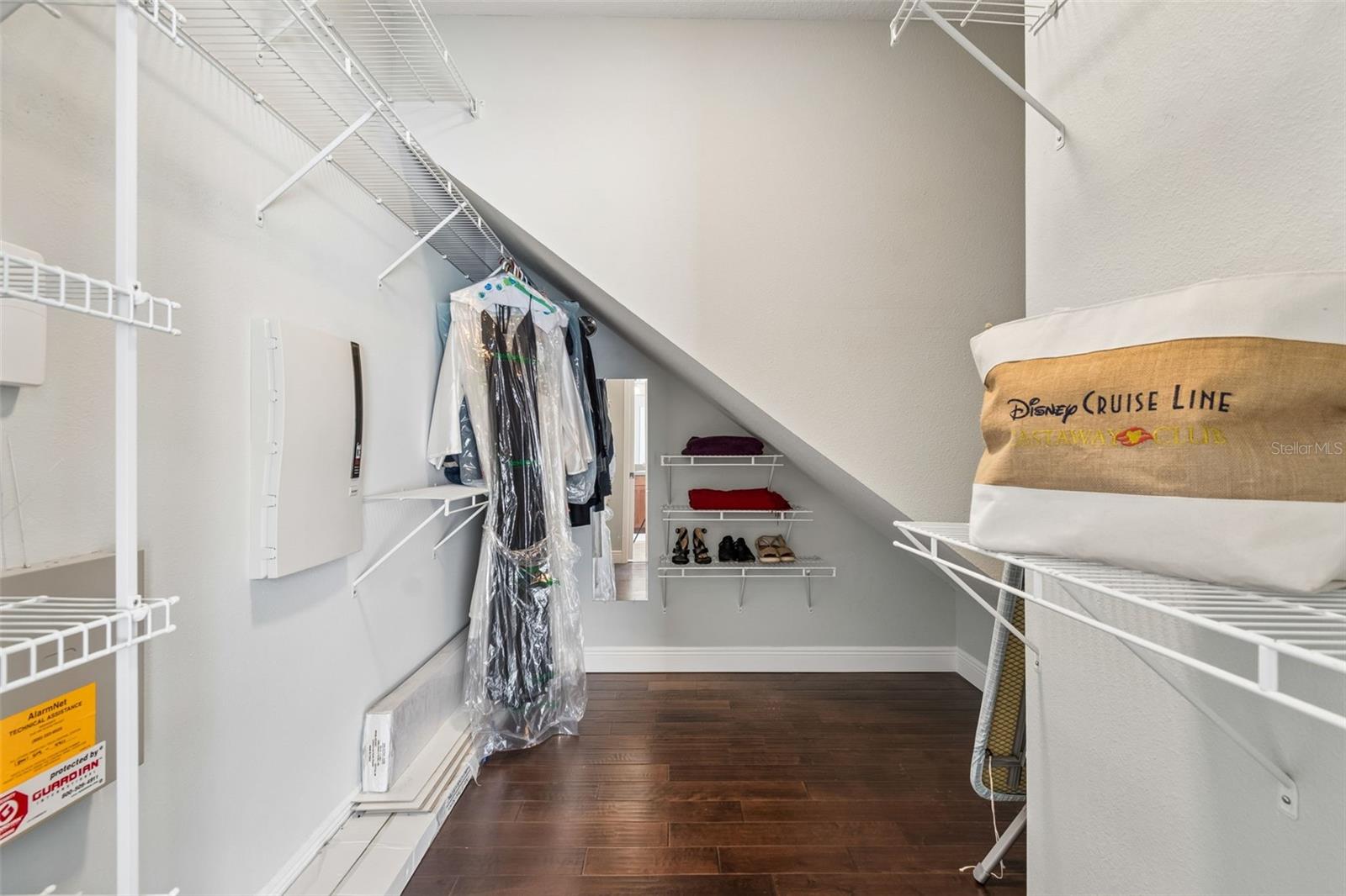 Image 23 of 49 For 4910 Sky Blue Drive