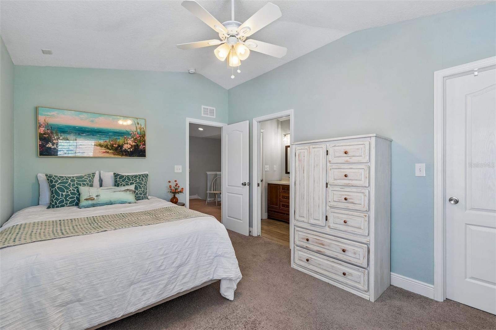 Image 33 of 49 For 4910 Sky Blue Drive