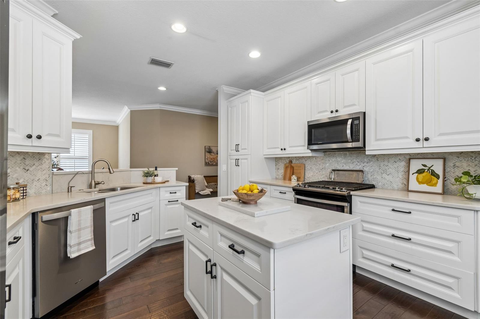 Image 8 of 49 For 4910 Sky Blue Drive