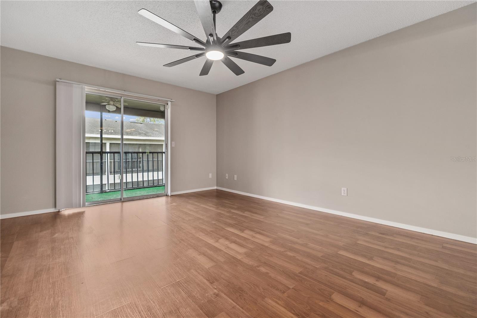 Image 3 of 15 For 14468 Reuter Strasse Circle 508