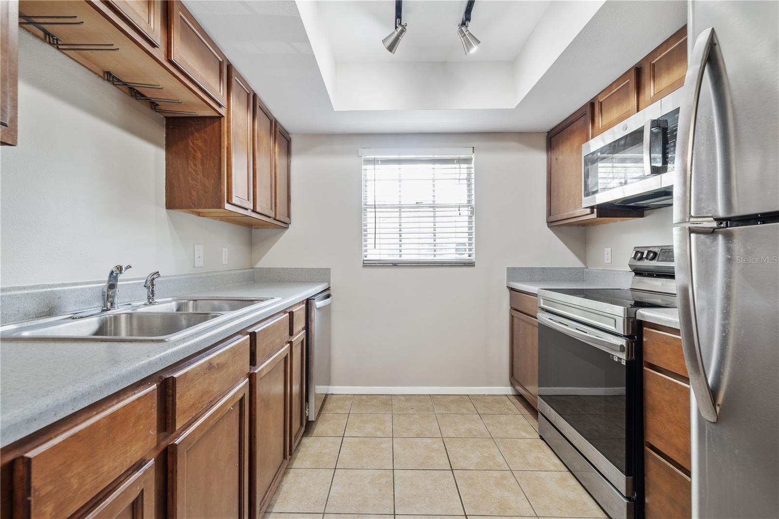 Image 8 of 15 For 14468 Reuter Strasse Circle 508