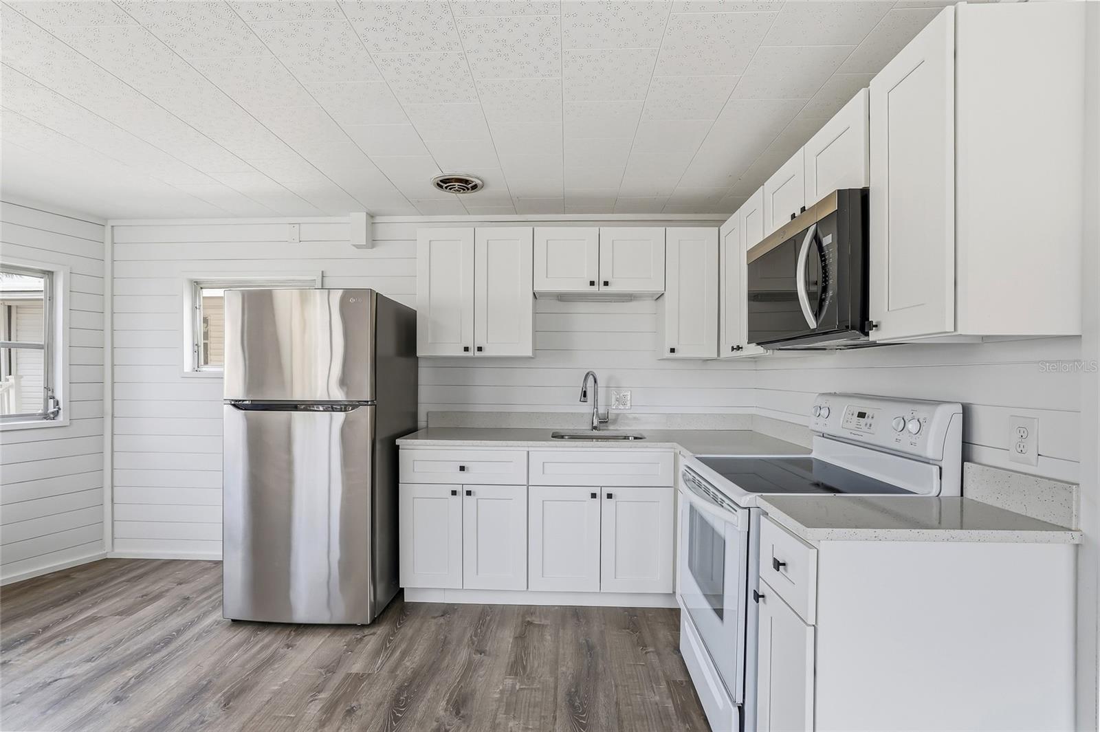 Image 10 of 65 For 4851 Gandy Boulevard B7l17