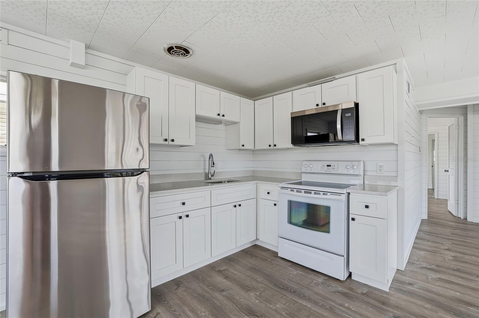 Image 11 of 65 For 4851 Gandy Boulevard B7l17