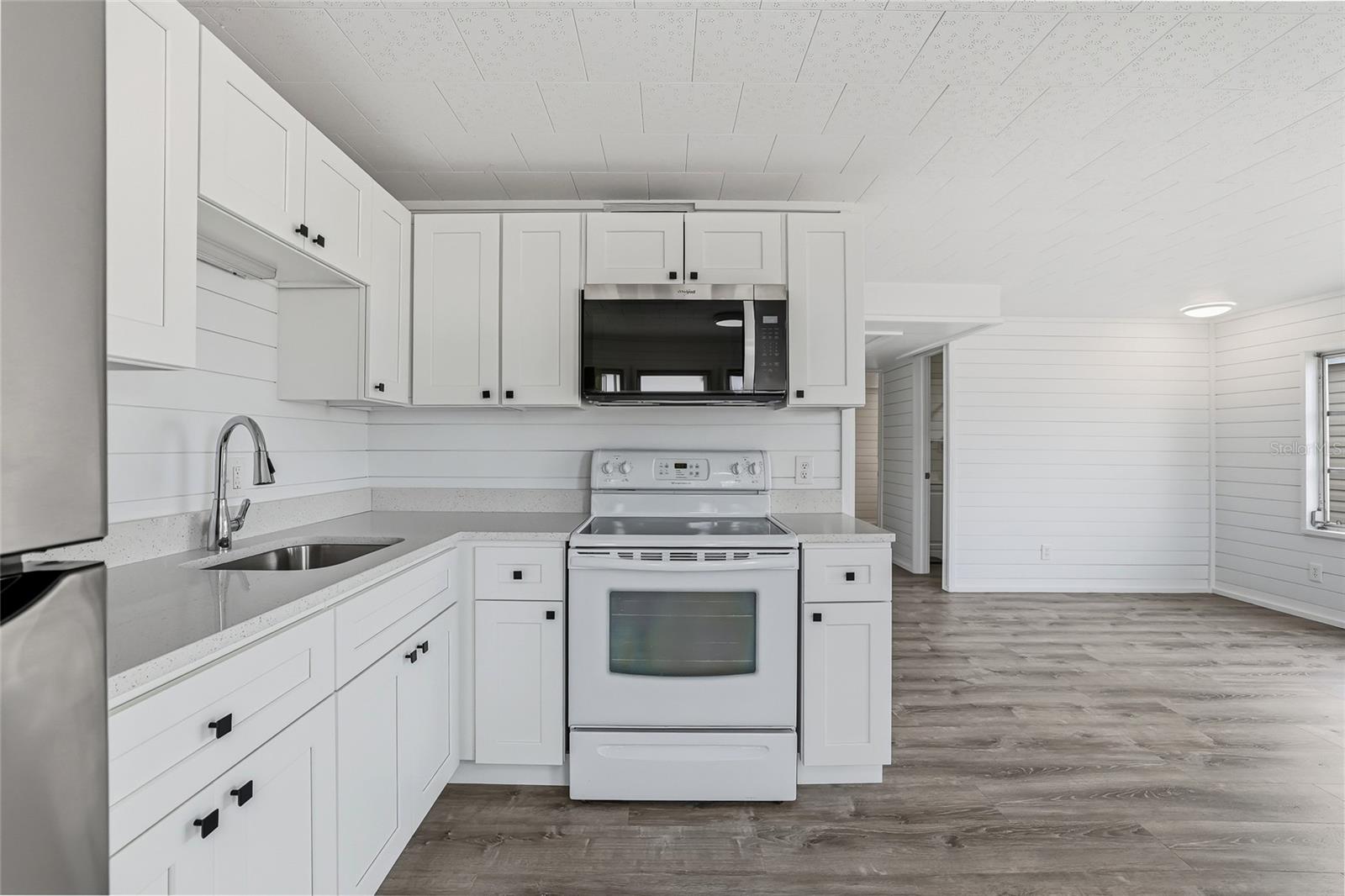 Image 12 of 65 For 4851 Gandy Boulevard B7l17
