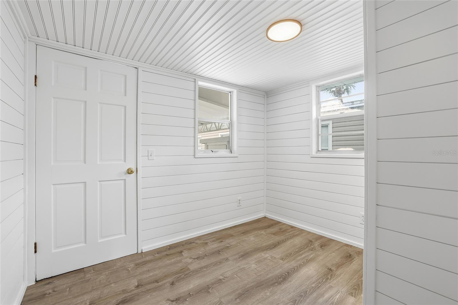 Image 21 of 65 For 4851 Gandy Boulevard B7l17