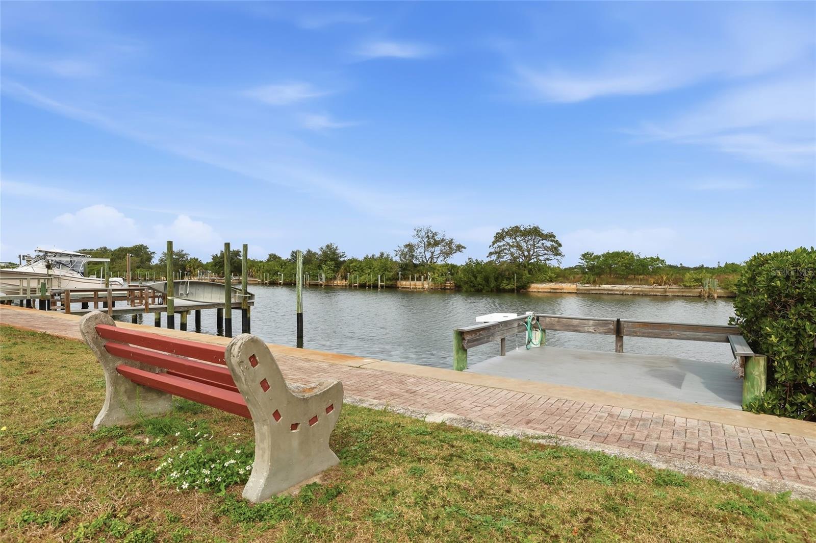 Image 40 of 65 For 4851 Gandy Boulevard B7l17