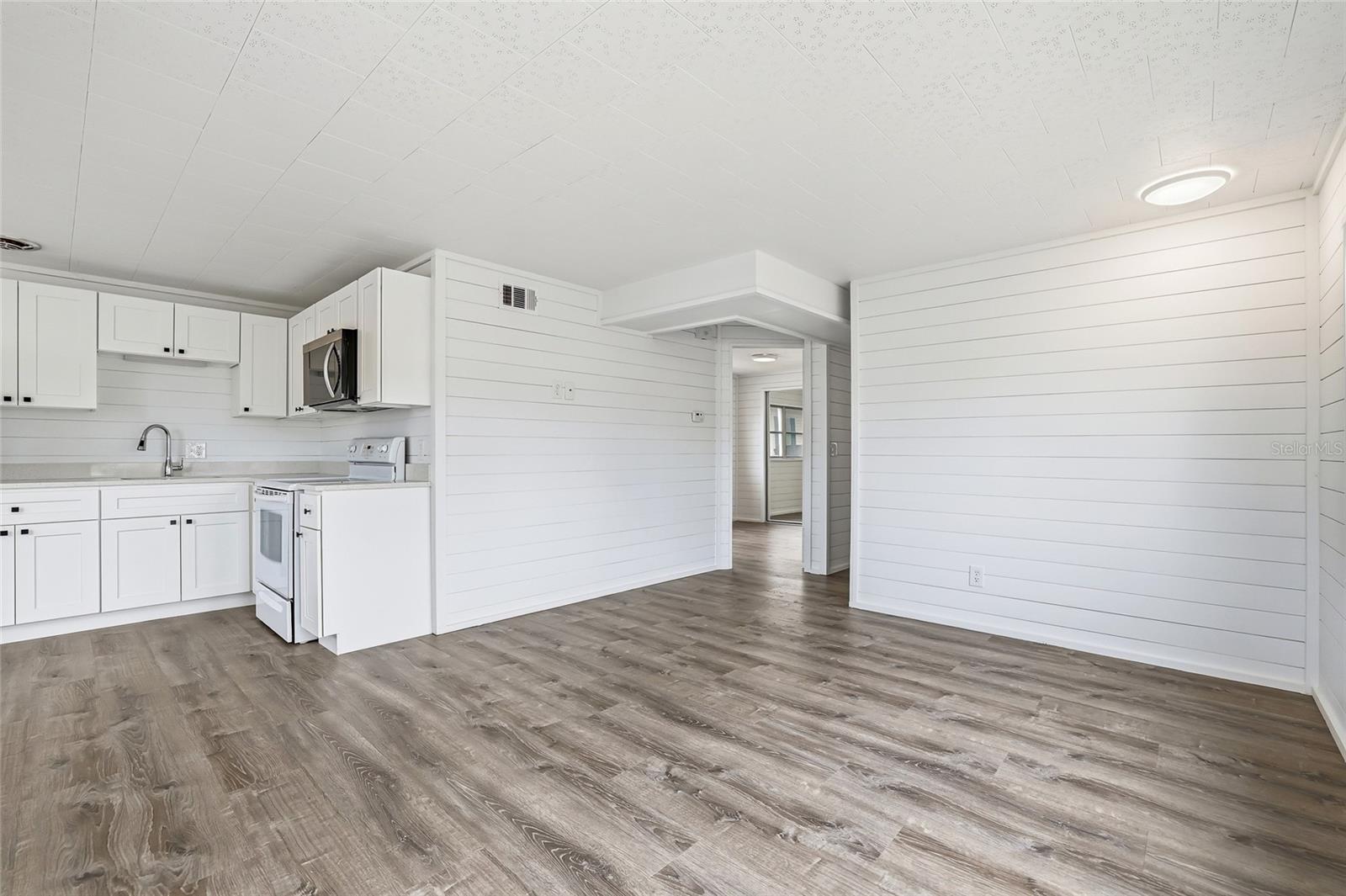 Image 6 of 65 For 4851 Gandy Boulevard B7l17