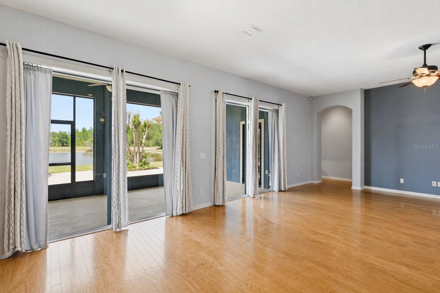 Listing photo id 11 for 20629 Wild Plum Court