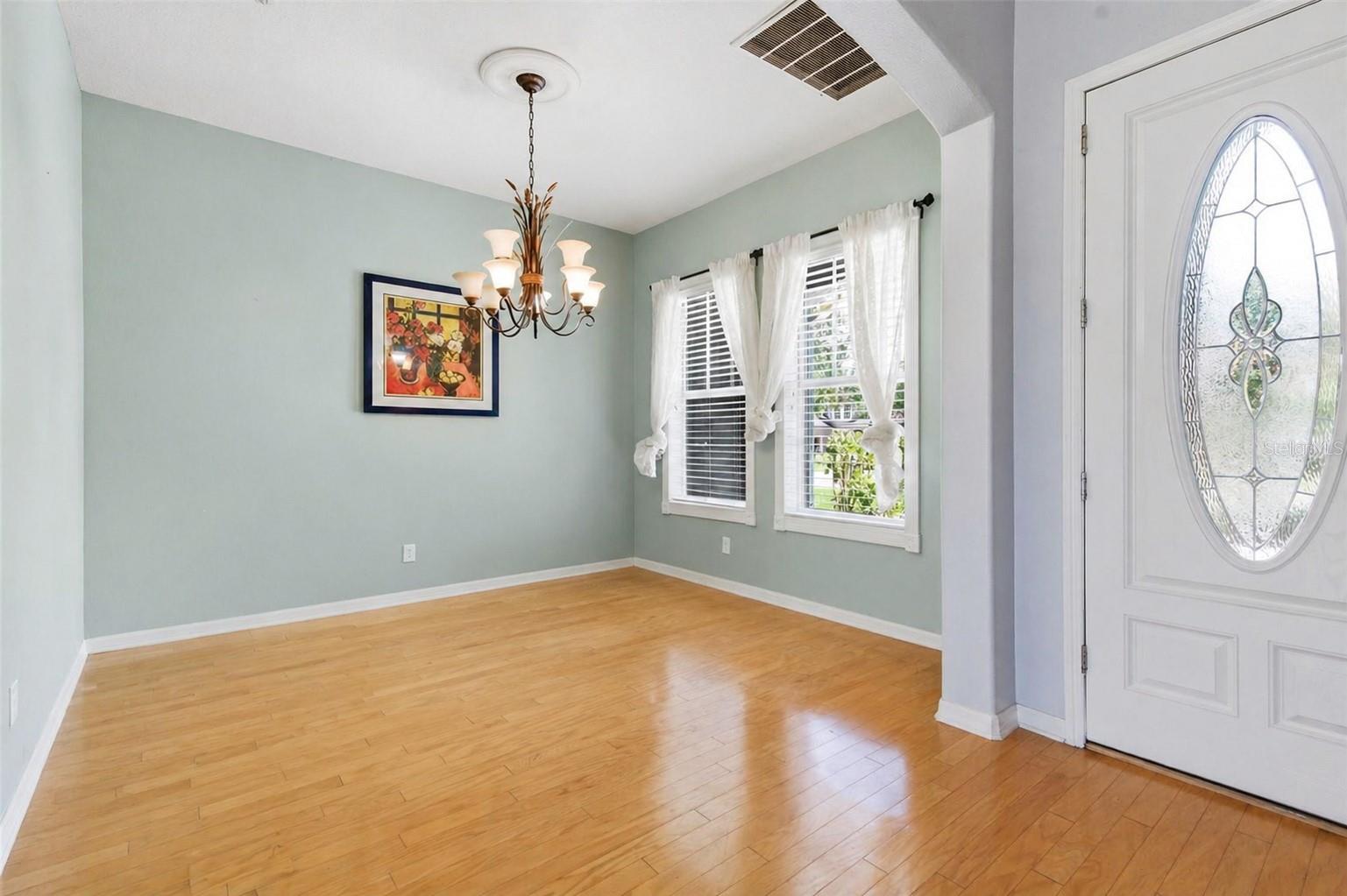 Listing photo id 5 for 20629 Wild Plum Court