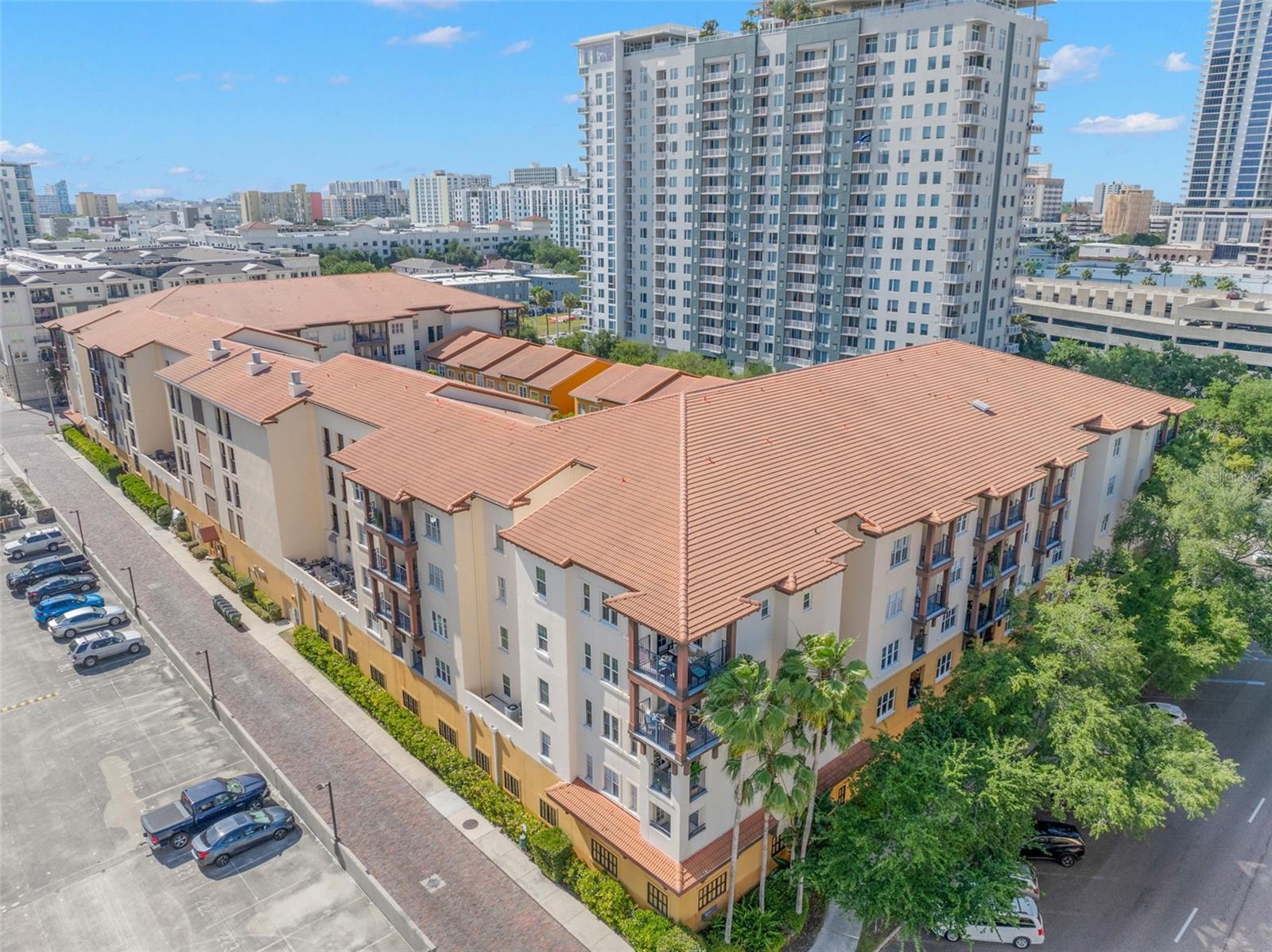 Details for 200 4th Avenue S 302, ST PETERSBURG, FL 33701