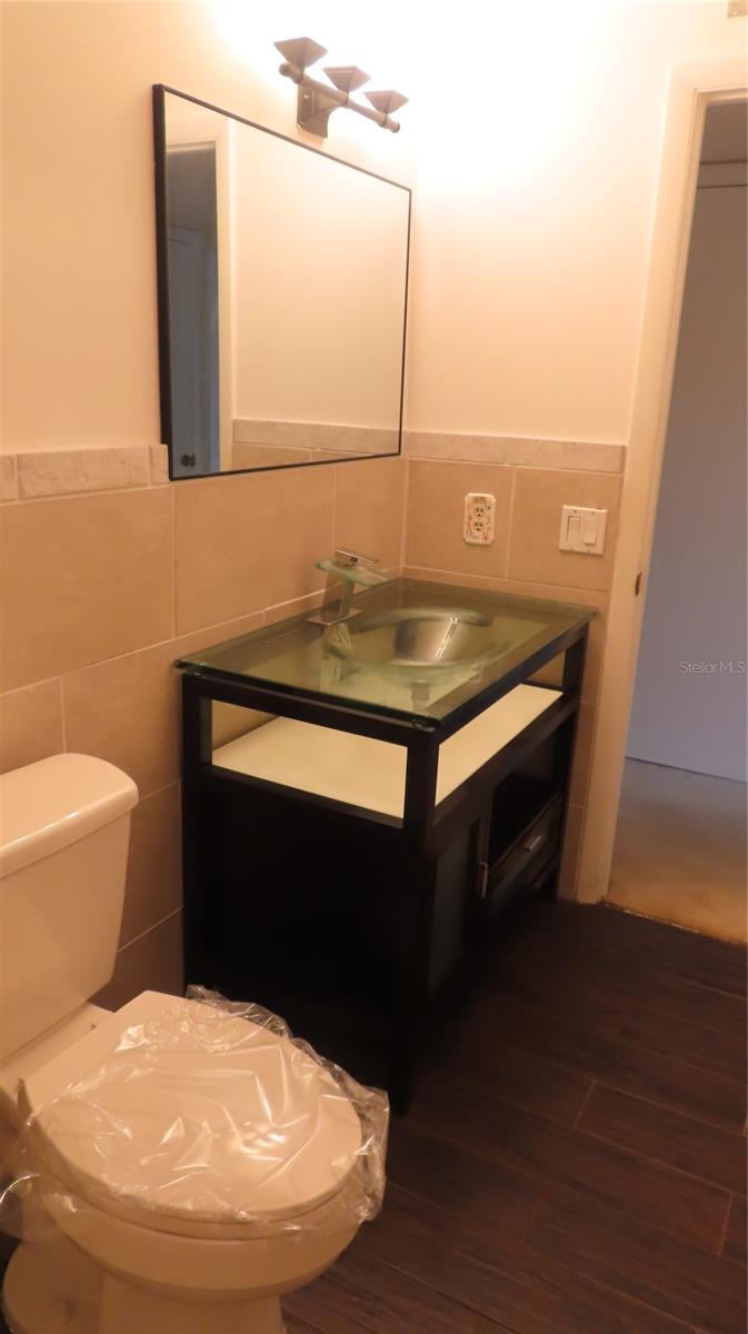 Image 27 of 39 For 2295 Americus Boulevard E 29