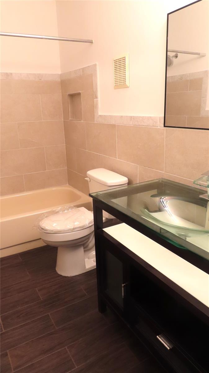 Image 28 of 39 For 2295 Americus Boulevard E 29