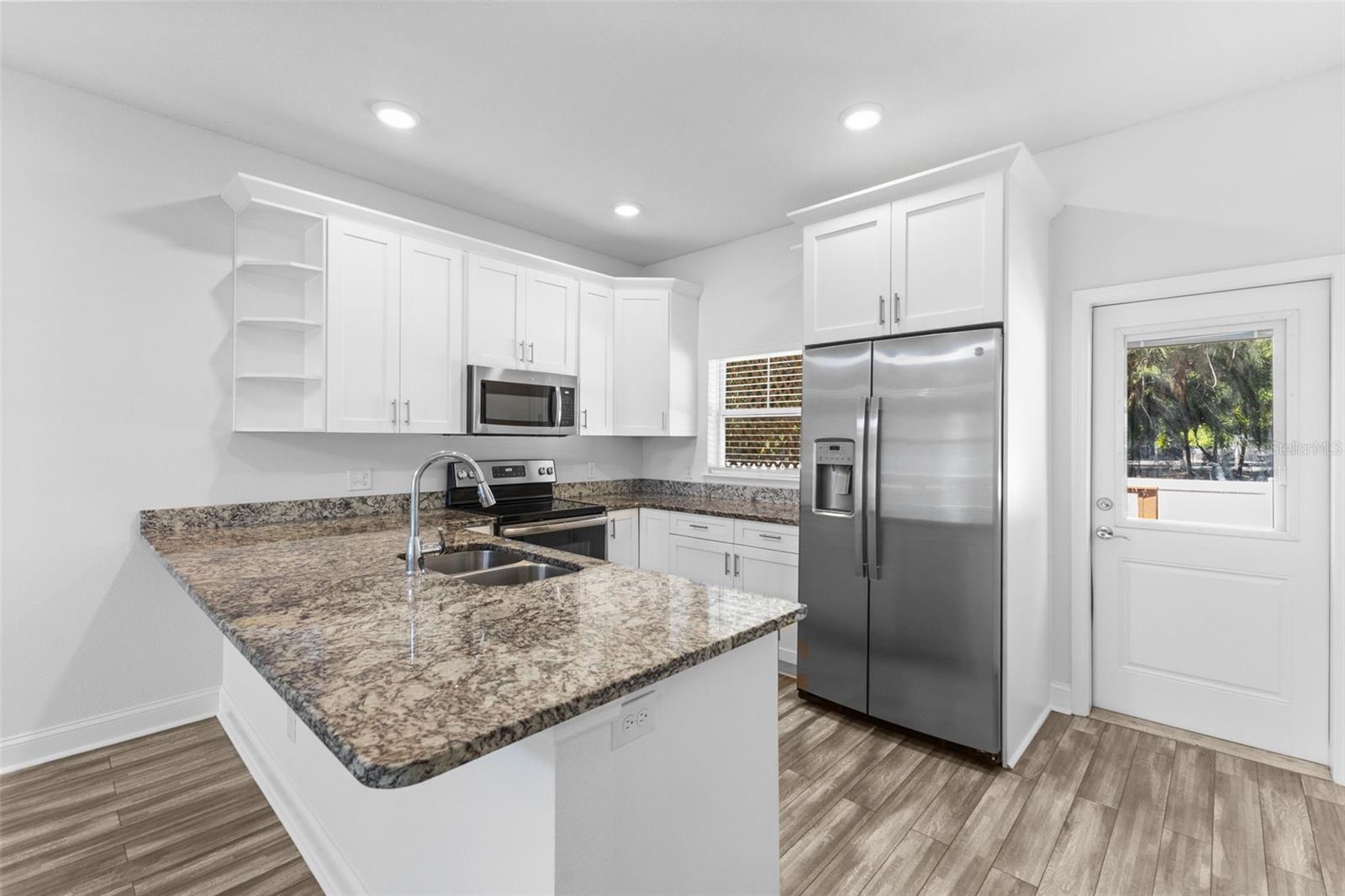 Image 13 of 45 For 8704 Kenyon View Court