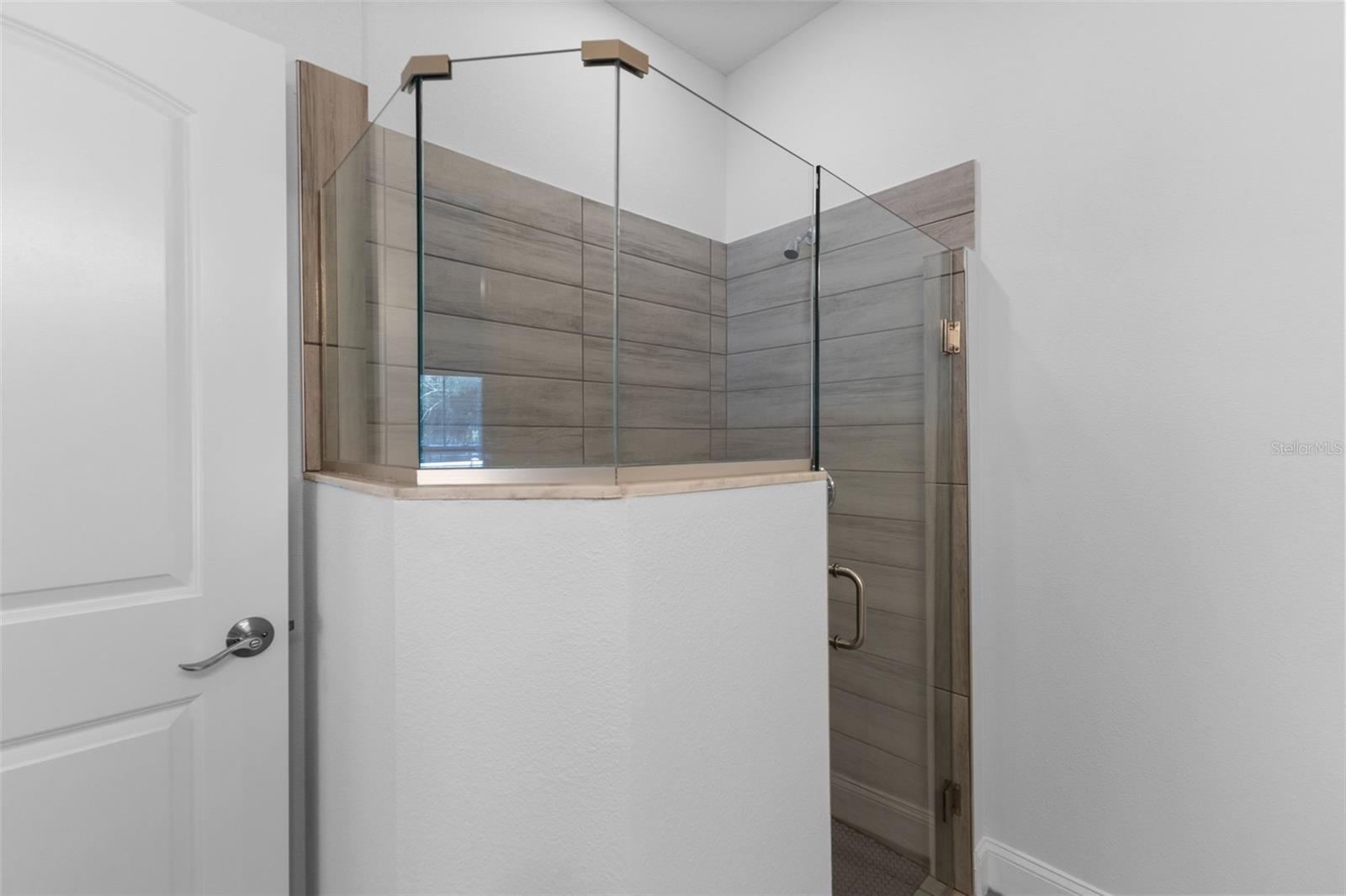 Image 23 of 45 For 8704 Kenyon View Court