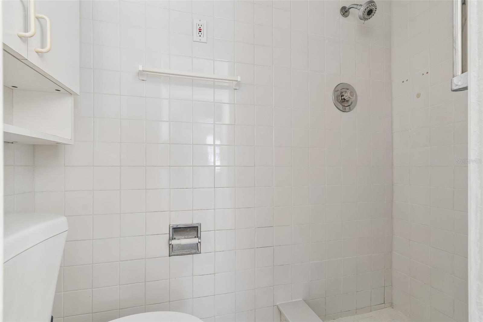 Listing photo id 28 for 4352 Glissade Dr