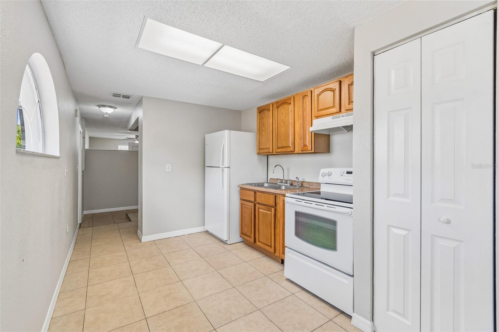 Listing photo id 32 for 4352 Glissade Dr