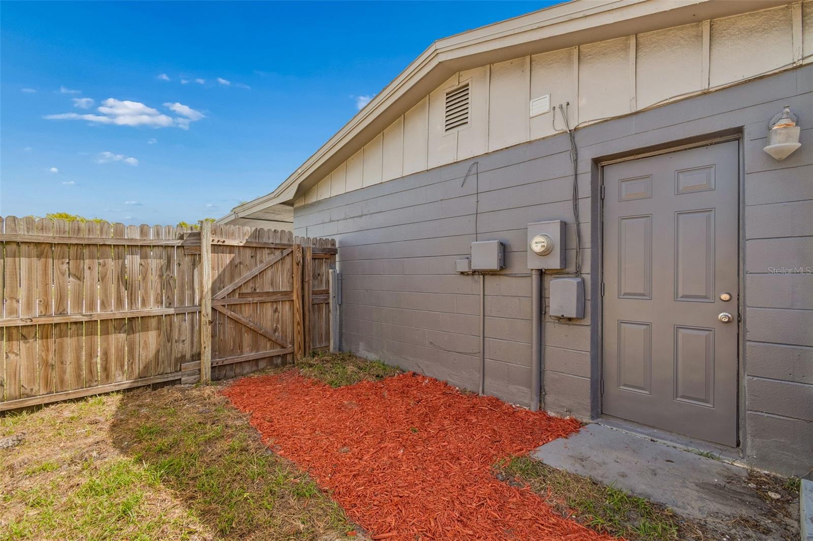 Listing photo id 35 for 4352 Glissade Dr